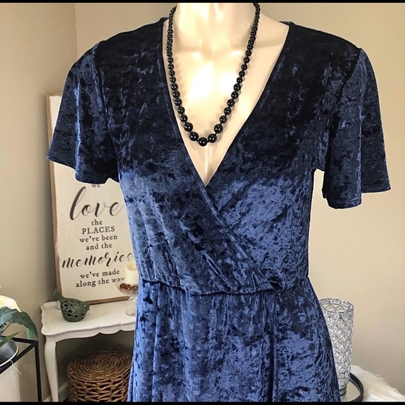 🌟🌟🌟SOLD🌟🌟🌟🎶 SHE WORE BLUE VELVET 🎶 L.A. HEARTS velvet dress Beautiful W - Picture 16 of 16